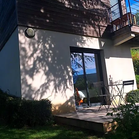 Les Terrasses De Bed & Breakfast